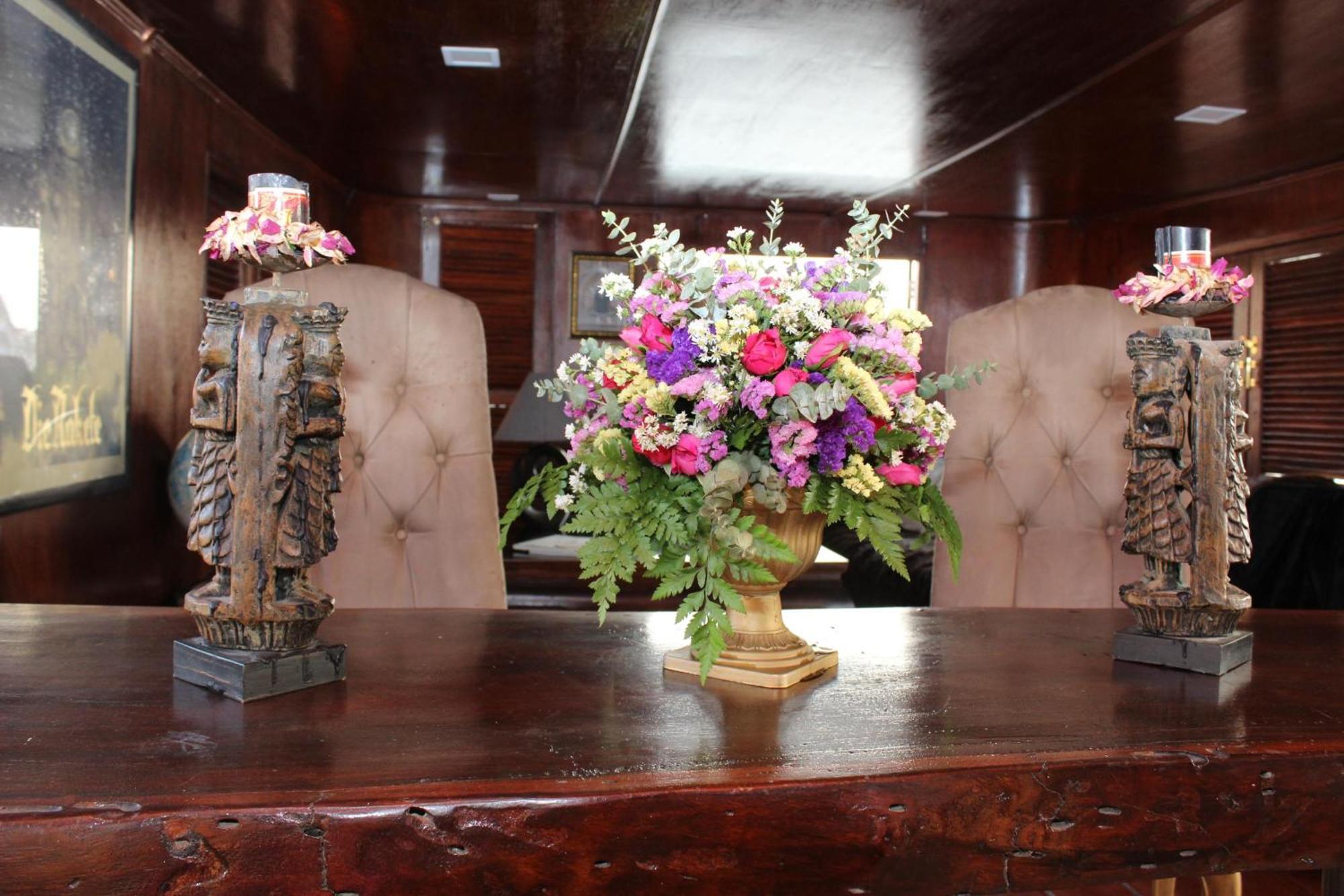 Sabai Sabai Liveaboard Botel