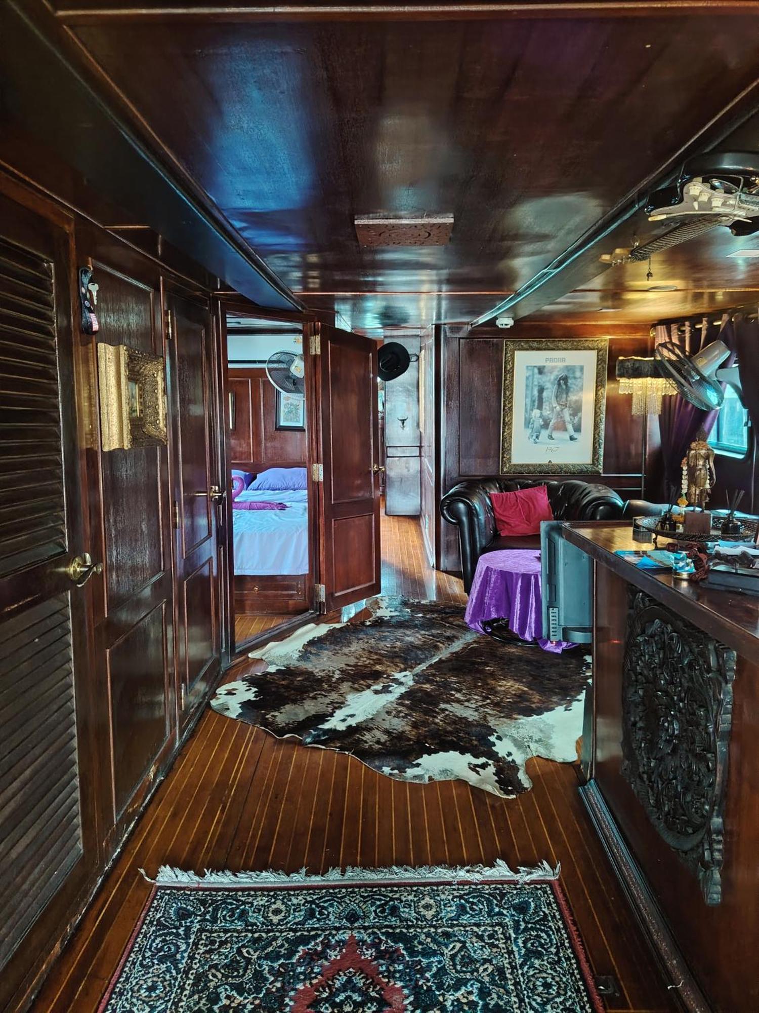 Sabai Sabai Liveaboard Bateau-hôtel *